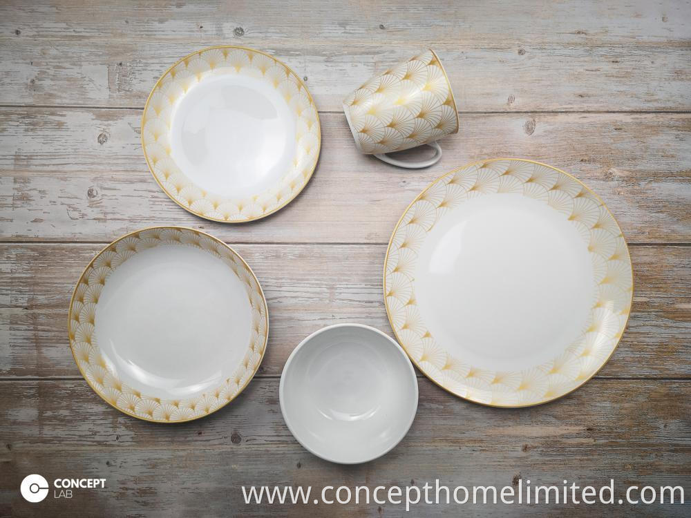 Porcelain Dinner Set With Real Gold Decal Ch22067 05 1